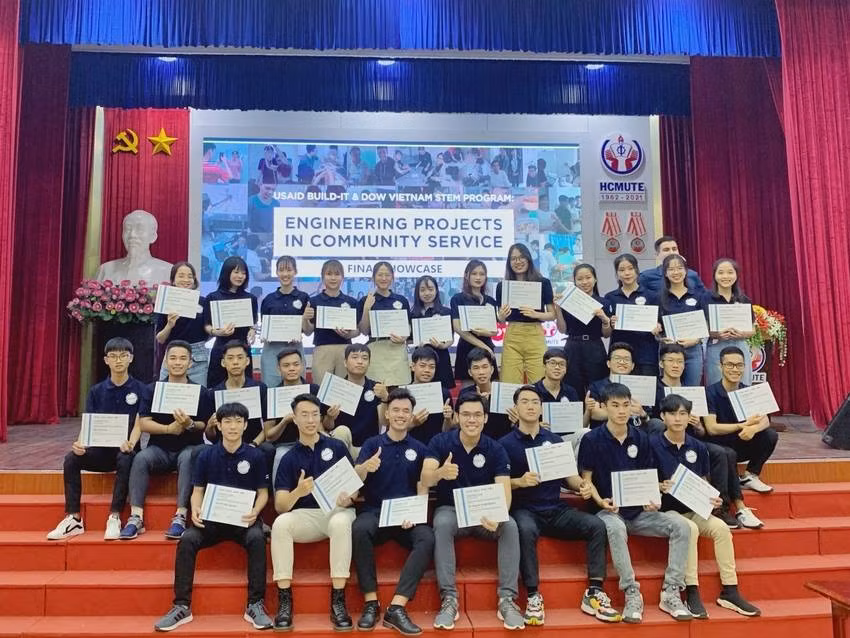 SV Trường ĐH Bách khoa – ĐH Đà Nẵng liên tục đạt giải cao tại cuộc thi EPIC (Engineering Projects in Community Service – Dự án kỹ thuật phục vụ cộng đồng)
