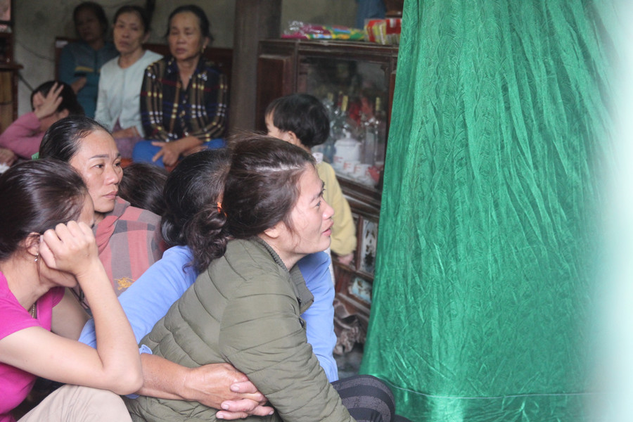 Nỗi đau mất người thân của một gia đình ở xã Diễn Ngọc, Diễn Châu, Nghệ An