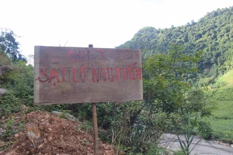 Cảnh báo sạt lở đất tại xã Mường Ải, huyện Kỳ Sơn, Nghệ An