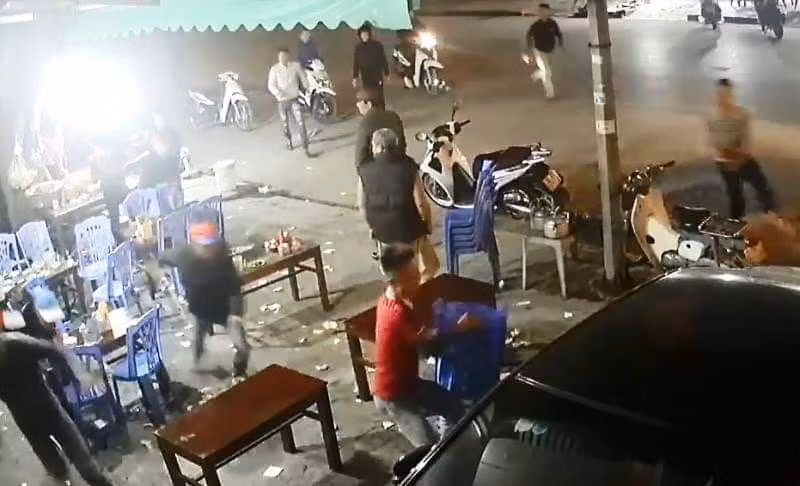 Quán ăn đêm - nơi xảy ra vụ việc. Ảnh: bạn đọc cung cấp