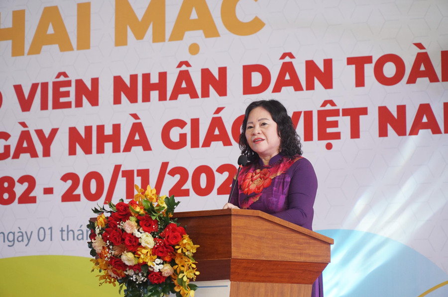 Thứ trưởng Ngô Thị Minh phát biểu khai mạc tại Hội thao. Thứ trưởng Ngô Thị Minh phát biểu khai mạc tại Hội thao.