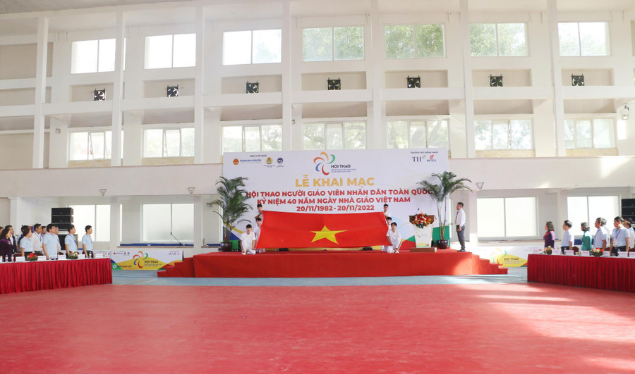 Lễ khai mạc Hội thao người giáo viên nhân dân toàn quốc năm 2022. Lễ khai mạc Hội thao người giáo viên nhân dân toàn quốc năm 2022.