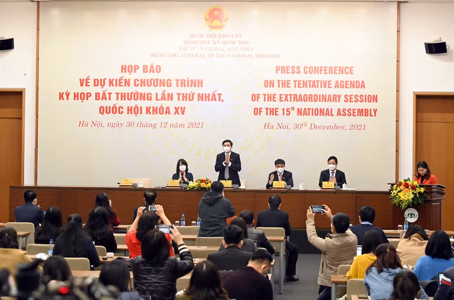 Toàn cảnh phiên họp báo