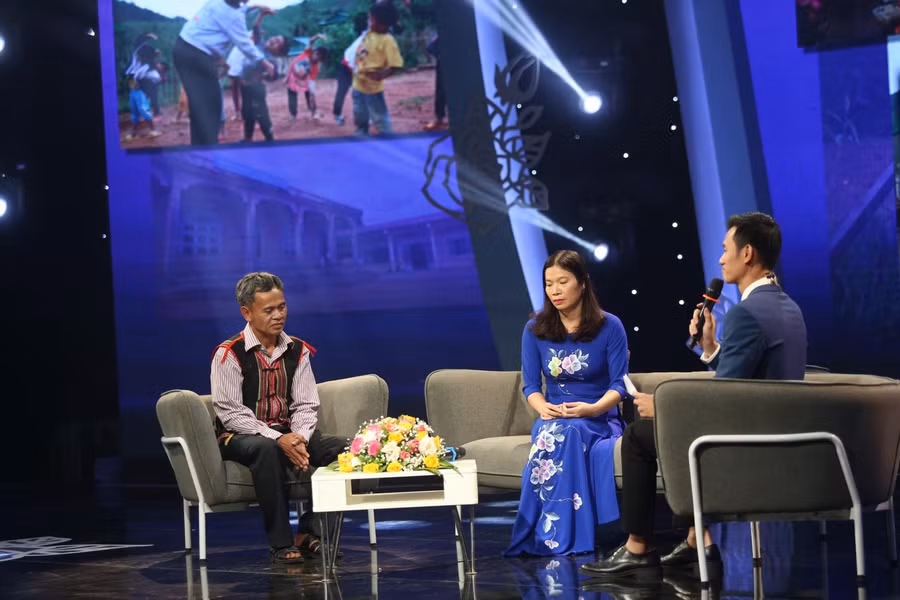 “Thay lời tri ân năm 2020” với chủ đề Hạnh phúc ảnh 16