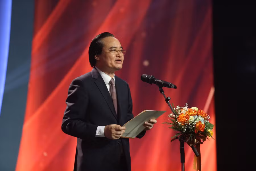 “Thay lời tri ân năm 2020” với chủ đề Hạnh phúc ảnh 10