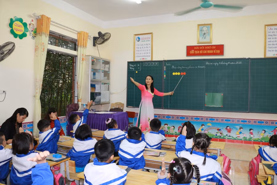 Sinh hoạt chuyên môn theo cụm tại huyện Tân Kỳ, Nghệ An