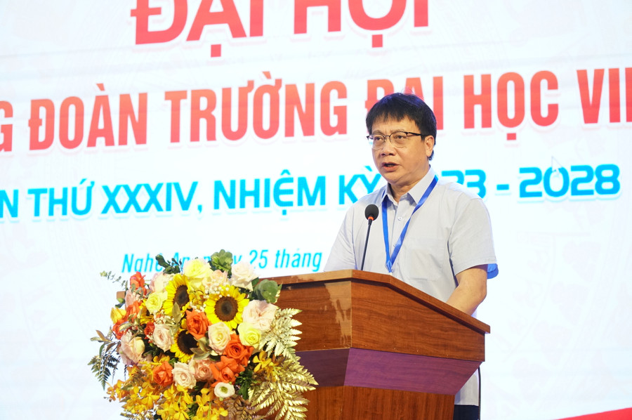 Ông Nguyễn Ngọc Ân - Chủ tịch Công đoàn Giáo dục Việt Nam phát biểu tại Đại hội. Ảnh: Hồ Lài. Ông Nguyễn Ngọc Ân - Chủ tịch Công đoàn Giáo dục Việt Nam phát biểu tại Đại hội. Ảnh: Hồ Lài.