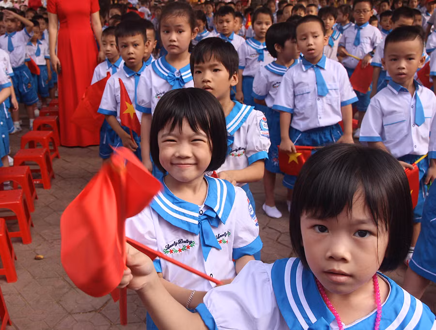 Gương mặt vui tươi của các em học sinh mới vào lớp 1.