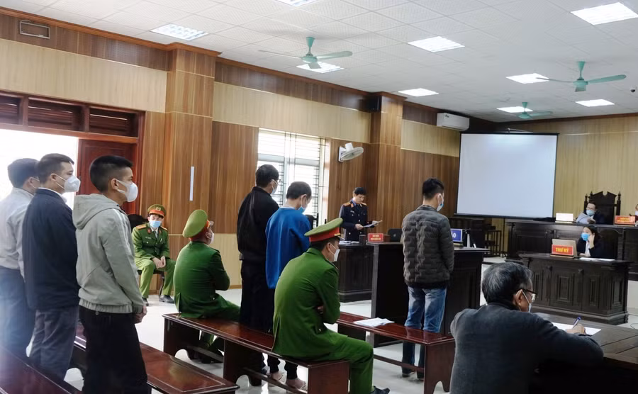 Toàn cảnh phiên tòa.