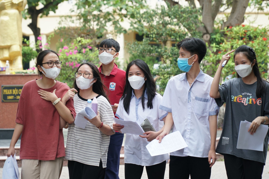 Năm nay, thí sinh Nghệ An được phép đổi nguyện vọng lần cuối cùng sau khi hoàn thành kỳ thi tuyển sinh vào lớp 10, thời gian từ 7-10/6. Ảnh: Hồ Lài. Năm nay, thí sinh Nghệ An được phép đổi nguyện vọng lần cuối cùng sau khi hoàn thành kỳ thi tuyển sinh vào lớp 10, thời gian từ 7-10/6. Ảnh: Hồ Lài.