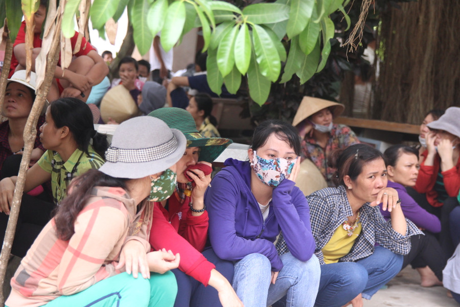 Nguyện vọng lớn nhất bây giờ của bà con Tiến Thủy là thợ lặn tiếp cận được tàu cá bị chìm để tìm kiếm ngư dân