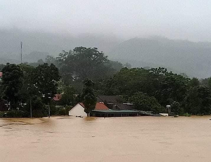 Nhiều nơi tại huyện Quỳ Châu, Nghệ An ngập sâu trong nước lũ. Ảnh: NVCC. Nhiều nơi tại huyện Quỳ Châu, Nghệ An ngập sâu trong nước lũ. Ảnh: NVCC.