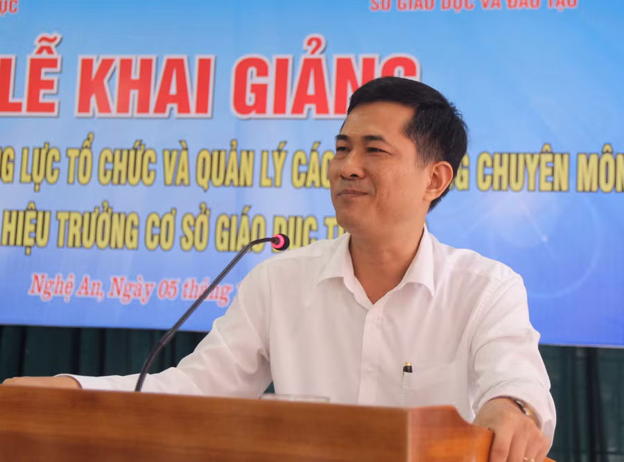 Ông Thái Văn Thành - GĐ Sở GD&ĐT Nghệ An chia sẻ những khó khăn và trách nhiệm của Hiệu trưởng nhà trường trong triển khai chương trình phổ thông mới.