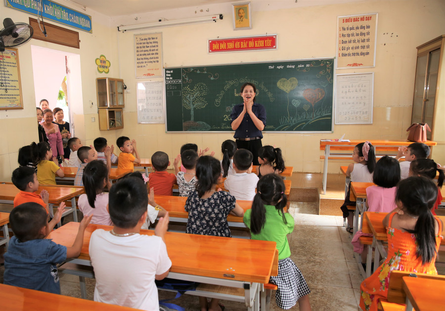 Chương trình phổ thông mới, thay sách giáo khoa sẽ triển khai đối với lớp1 vào năm học 2020- 2021. Chương trình phổ thông mới, thay sách giáo khoa sẽ triển khai đối với lớp1 vào năm học 2020- 2021.