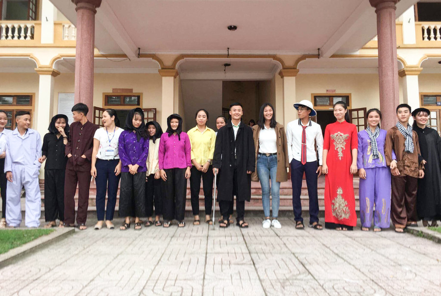 Dàn diễn viên của lớp 12C1 Trường THPT Nguyễn Trường Tộ Dàn diễn viên của lớp 12C1 Trường THPT Nguyễn Trường Tộ