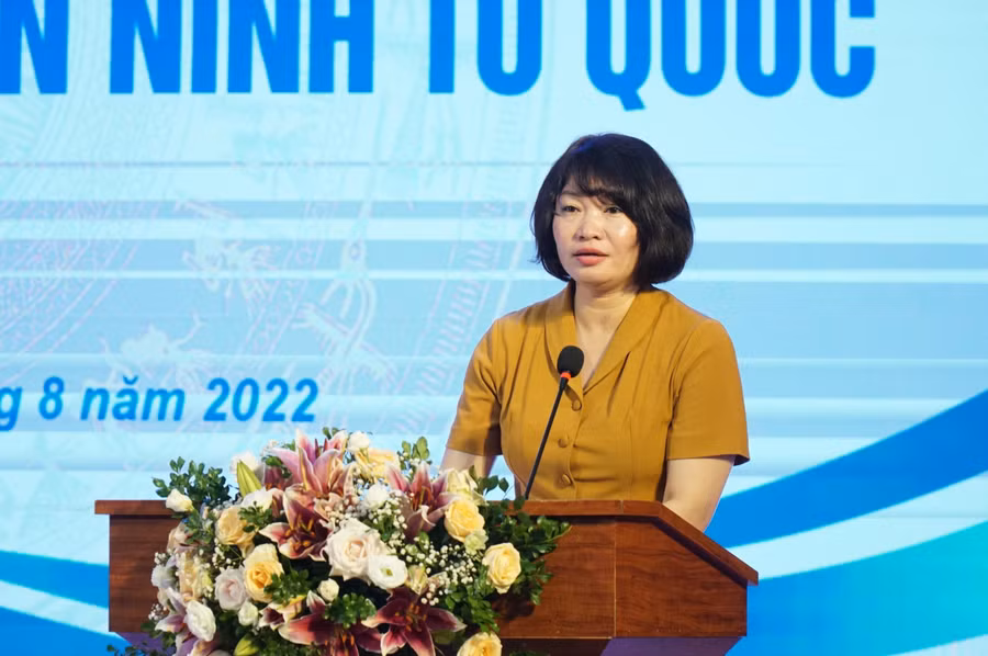 Lãnh đạo Trường ĐH Vinh kêu gọi toàn thể cán bộ, viên chức, người lao động, học sinh, sinh viên nhà trường, mỗi người tùy vào vị trí công việc của mình góp phần giữ vững an ninh chính trị, trật tự an toàn.