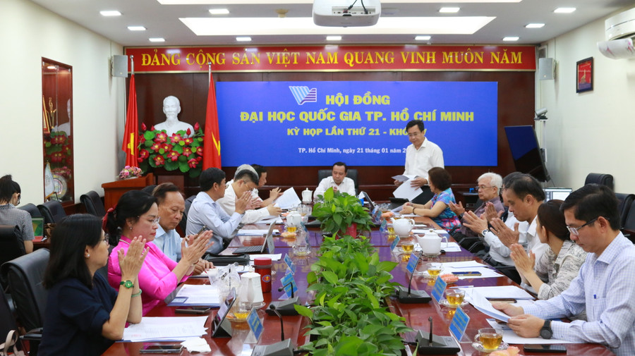 Hội đồng Đại học Quốc gia TPHCM họp và biểu quyết đồng ý công nhận PGS.TS Lê Văn Thăng giữ chức vụ Hiệu trưởng Trường Đại học Quốc tế. Ảnh: VNUHCM Hội đồng Đại học Quốc gia TPHCM họp và biểu quyết đồng ý công nhận PGS.TS Lê Văn Thăng giữ chức vụ Hiệu trưởng Trường Đại học Quốc tế. Ảnh: VNUHCM