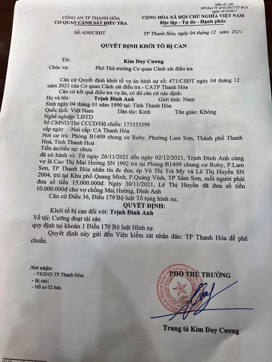 Quyết định khởi tố bị can đối với Trịnh Đình Anh. Ảnh: Công an cung cấp.