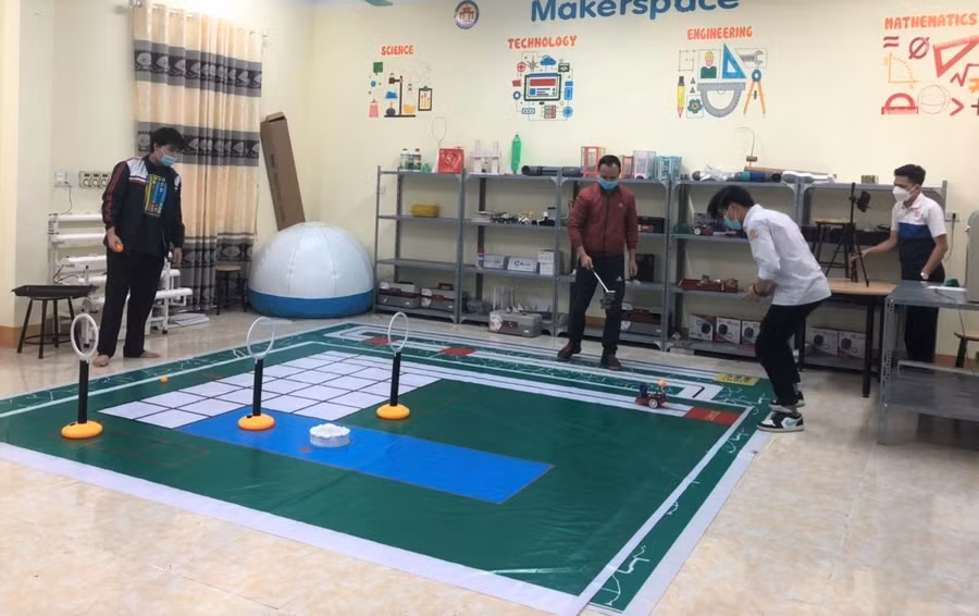 Đội thi Robotics Trường THCS Hùng Vương tham gia chung kết Quốc gia bằng hình thức trực tuyến