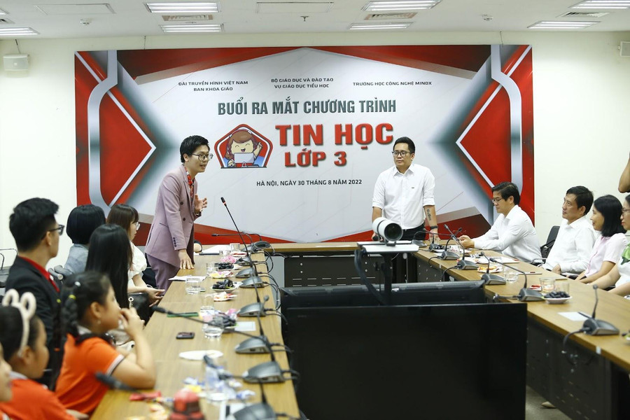 Buổi ra mắt chương trình Tin học lớp 3 diễn ra tại Đài Truyền hình Việt Nam, Hà Nội vào ngày 30/8/2022 Buổi ra mắt chương trình Tin học lớp 3 diễn ra tại Đài Truyền hình Việt Nam, Hà Nội vào ngày 30/8/2022