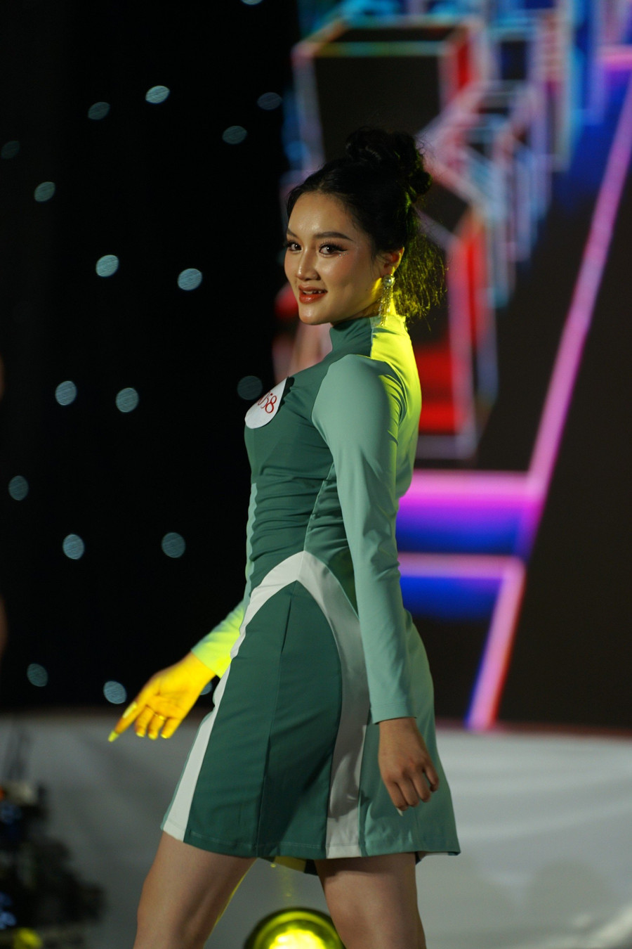 Phần thi năng khiếu của cuộc thi Hoa khôi Sinh viên Việt Nam. Ảnh: Quốc Hoàng Phần thi năng khiếu của cuộc thi Hoa khôi Sinh viên Việt Nam. Ảnh: Quốc Hoàng