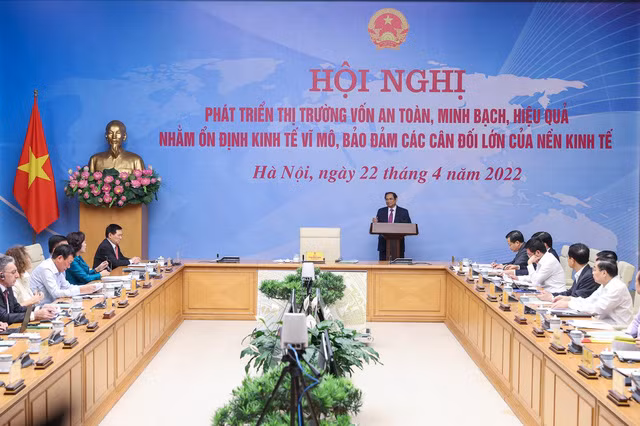 Thủ tướng Phạm Minh Chính: Chúng ta hoàn toàn không chủ quan, mà có căn cứ khoa học, thực tiễn để tin tưởng vào sự phát triển của thị trường vốn Việt Nam - Ảnh: VGP/Nhật Bắc