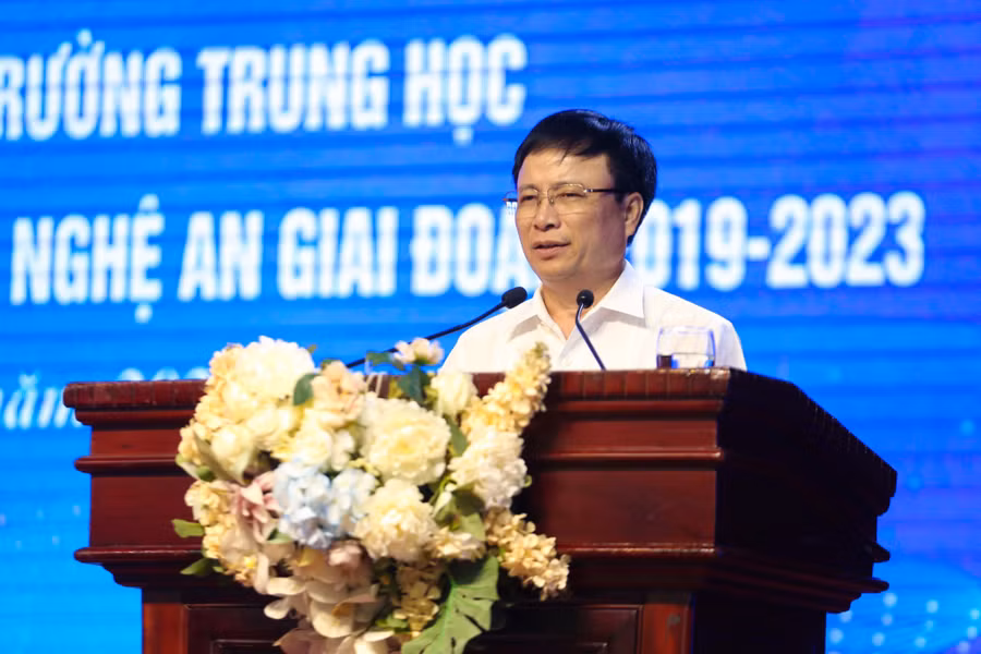 Ông Bùi Đình Long - Phó Chủ tịch UBND tỉnh Nghệ An phát biểu kết luận tại hội nghị. Ảnh: Hồ Lài.