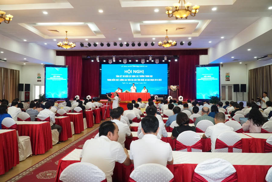 Nhiều vấn đề còn tồn tại, khó khăn, vướng mắc cũng được nêu ra tại hội nghị để có giải pháp tháo gỡ. Ảnh: Hồ Lài. Nhiều vấn đề còn tồn tại, khó khăn, vướng mắc cũng được nêu ra tại hội nghị để có giải pháp tháo gỡ. Ảnh: Hồ Lài.