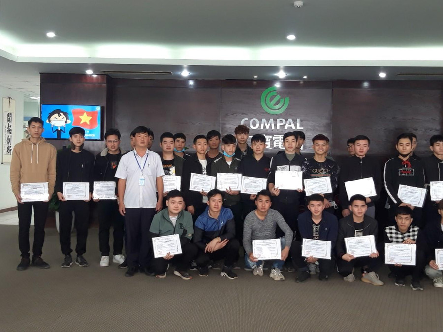 Sinh viên Trường CĐ nghề Vĩnh Phúc thực tập tại Tập đoàn Compal