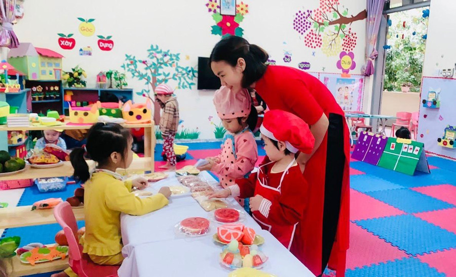 Hoạt động giáo dục tại Trường MN Tích Sơn, thành phố Vĩnh Yên, Vĩnh Phúc Hoạt động giáo dục tại Trường MN Tích Sơn, thành phố Vĩnh Yên, Vĩnh Phúc