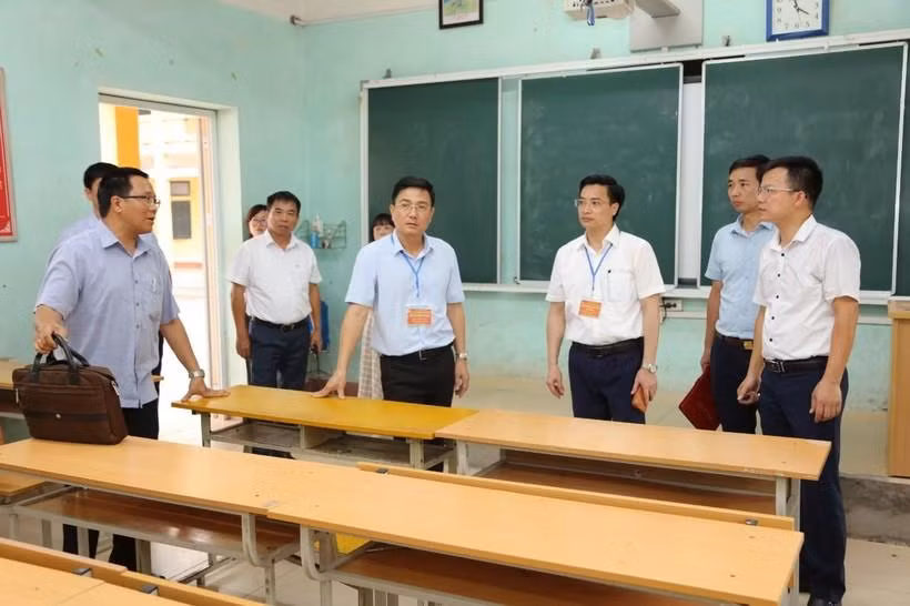 Lãnh đạo tỉnh và Sở GD&amp;ĐT Vĩnh Phúc kiểm tra công tác chuẩn bị Kỳ thi