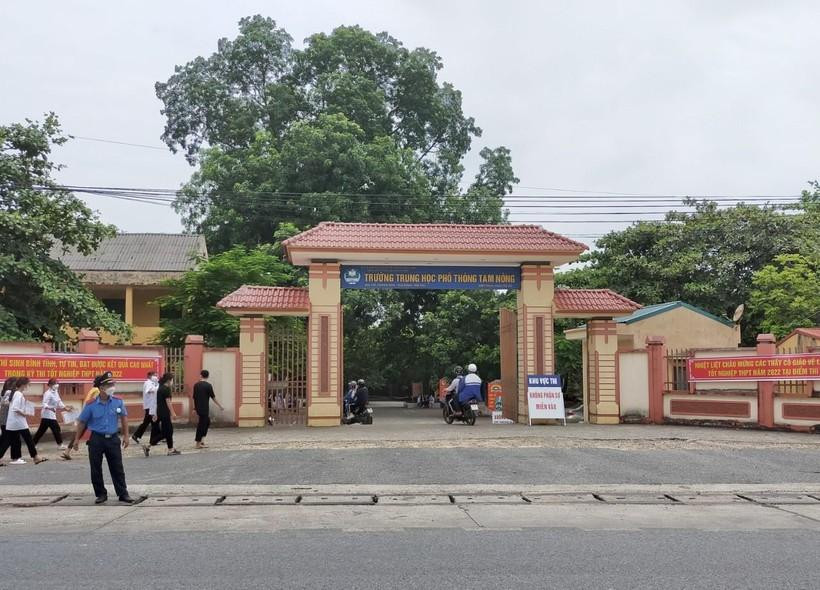 Lực lượng Thanh tra tham gia điều tiết giao thông tại điểm thi Trường THPT Tam Nông Lực lượng Thanh tra tham gia điều tiết giao thông tại điểm thi Trường THPT Tam Nông
