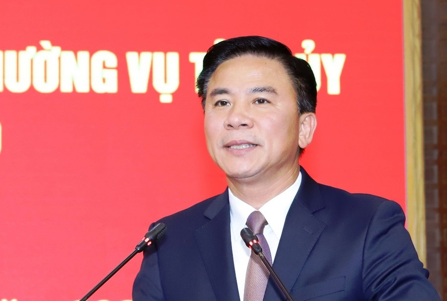 Bí thư Tỉnh ủy Thanh Hóa Đỗ Trọng Hưng phát biểu, giao nhiệm vụ cho các cán bộ nhận nhiệm vụ mới. Ảnh: Minh Hiếu. Bí thư Tỉnh ủy Thanh Hóa Đỗ Trọng Hưng phát biểu, giao nhiệm vụ cho các cán bộ nhận nhiệm vụ mới. Ảnh: Minh Hiếu.