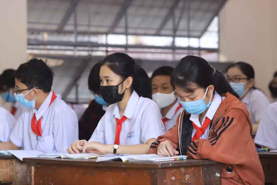 Giao lưu trực tuyến “Thực hiện chương trình, sách giáo khoa lớp 6: Chủ động bắt nhịp”