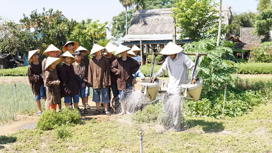HS Trường THCS Nguyễn Huệ tham gia hoạt động trải nghiệm. Ảnh tư liệu