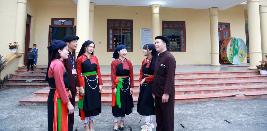 Đồng bào dân tộc Cao Lan, thôn Đồng Dong, xã Quang Yên, huyện Sông Lô phấn khởi khi địa phương được chọn thí điểm đề án xây dựng Làng văn hóa kiểu mẫu