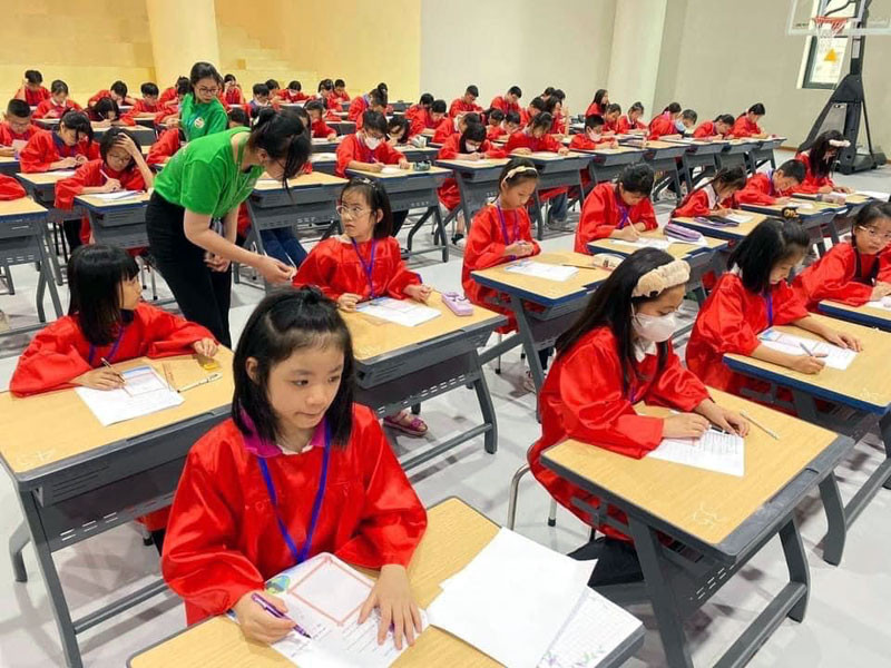 Học sinh thành phố Vĩnh Yên tranh tài tại Vòng chung kết. Học sinh thành phố Vĩnh Yên tranh tài tại Vòng chung kết.