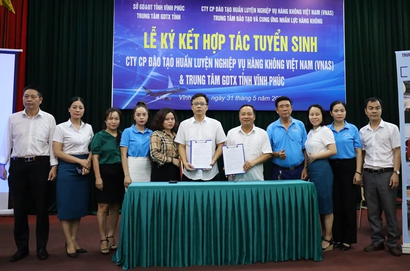 Hai bên ký biên bản hợp tác