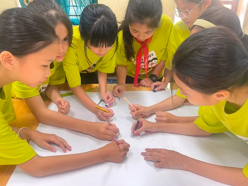 Học sinh Trường TH Hội Hợp B tham gia cuộc thi vẽ tranh