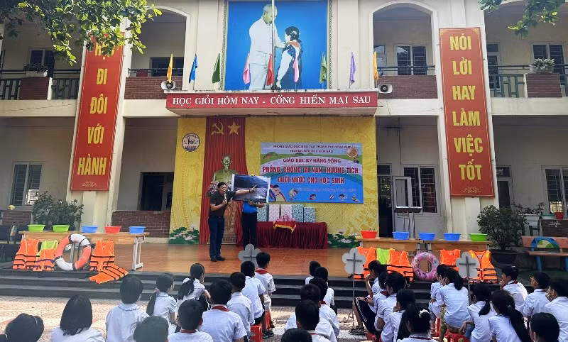 Tuyên truyền về phòng tránh tai nạn đuối nước tại Trường TH Liên Bảo