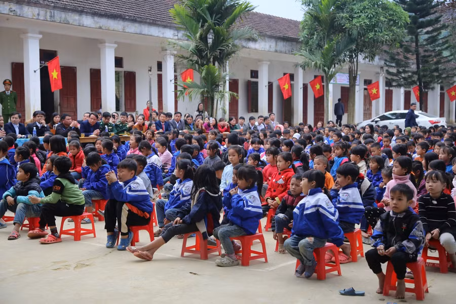 Học sinh Trường Tiểu học Kim Lâm (xã Thanh Sơn, huyện Thanh Chương, Nghệ An) đều là người dân tộc thiểu số.