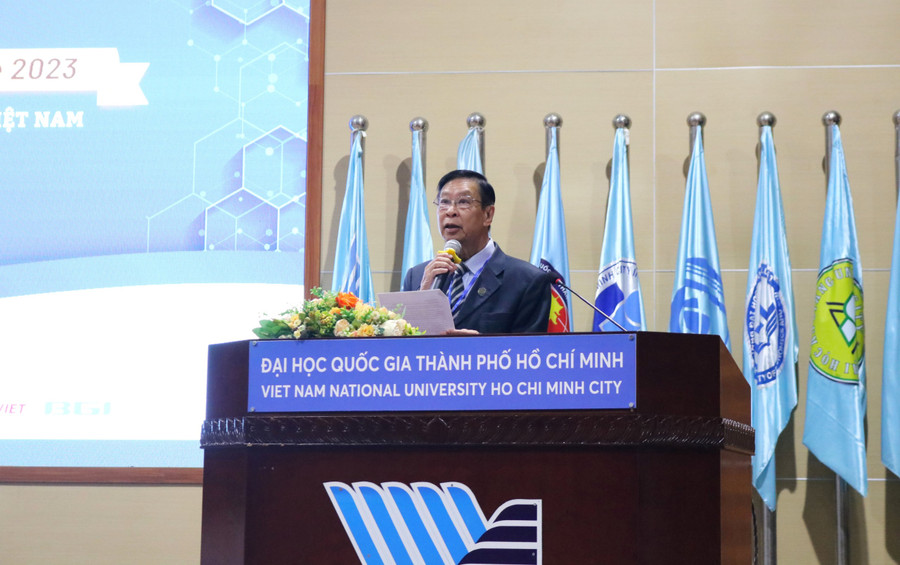 GS.TS Đặng Vạn Phước, Trưởng Khoa Y phát biểu tại hội nghị. Ảnh: Hà Châu GS.TS Đặng Vạn Phước, Trưởng Khoa Y phát biểu tại hội nghị. Ảnh: Hà Châu