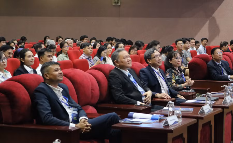 Các đại biểu tham dự Hội nghị khoa học công nghệ Khoa Y lần 4 năm 2023. Ảnh: Hà Châu