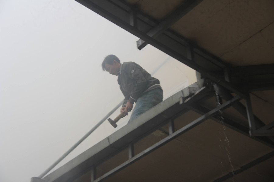 Có 3 người mắc kẹt trong đám cháy đã được giải cứu ra ngoài