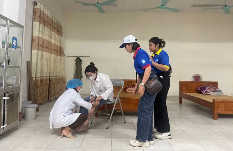Lực lượng Y, Bác sĩ tham gia cùng kỳ thi Lực lượng Y, Bác sĩ tham gia cùng kỳ thi