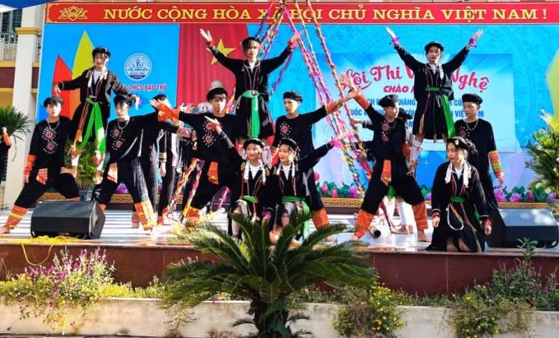 Thành tích học tập của Ánh là niềm tự hào của thầy cô và học sinh Trường THCS Đạo Trù