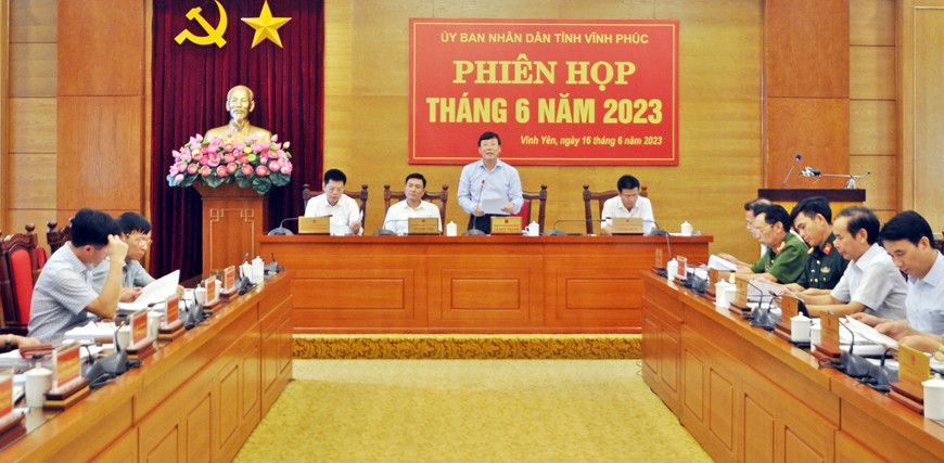 Quang cảnh phiên họp.