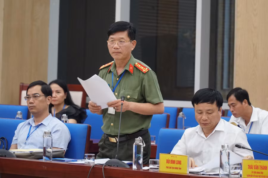 Đại diện công an tỉnh Nghệ An cho biết, ngành đã xây dựng phương án tổng thể để đảm bảo 4 an toàn cho kỳ thi Tốt nghiệp THPT tại địa phương. Đại diện công an tỉnh Nghệ An cho biết, ngành đã xây dựng phương án tổng thể để đảm bảo 4 an toàn cho kỳ thi Tốt nghiệp THPT tại địa phương.