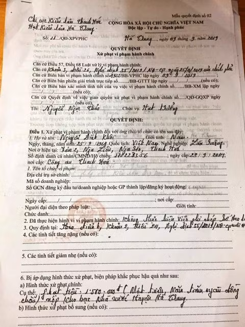 Hạt Kiểm lâm huyện Hà Trung (Thanh Hóa) ra quyết định xử phạt hành chính đối với gia đình ông Khôi.