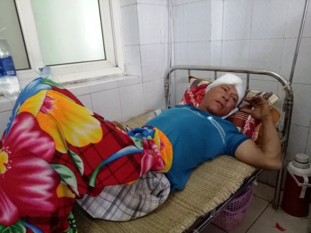 Ông Lê Ngọc Khang đang được điều trị. Ông Lê Ngọc Khang đang được điều trị.